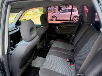 Toyota RAV4 2.0D 4x4 D4D Facelift - 11