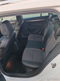 Predám Skoda Octavia combi style 1,6 TDI 85 kW 7 AP - 11