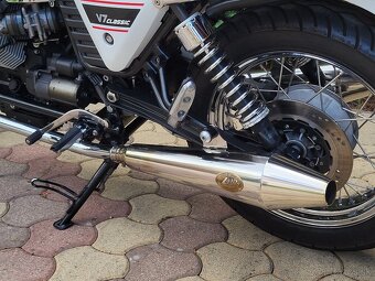 Moto Guzzi V7 Classic 2011 - 11