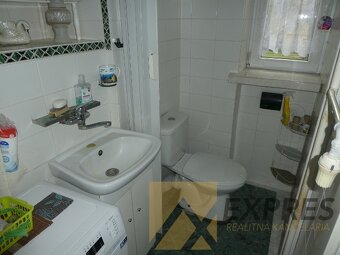 RK EXPRES - predaj 2 izbový byt v Handlovej, ul.Nádaždyho. - 11