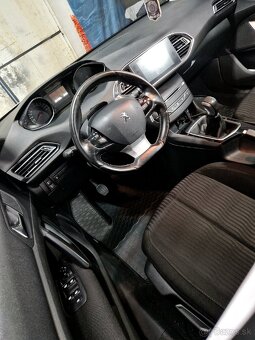Peugeot 308 - 11