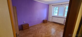 Ponúkam na prenájom 2 izbový byt s balkónom sídlisku Podhrad - 11
