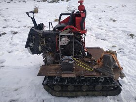 Pásový traktor/ťahač - 11