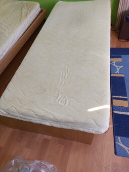 Darujem za odvoz - skrine, písací stôl, válendy - 11