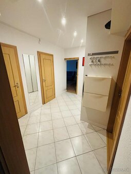 Trnava-ponúkame na predaj 4 izb. byt na Starohájskej ulici. - 11