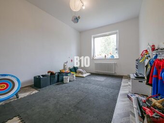 REZERVOVANÉ 5 izb. veľkorysý dom vo vynikajúcej lokalite pri - 11