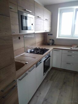 Vstavané skrine na mieru, kuchyňa na mieru, nábytok - 11
