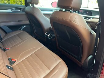 Alfa Romeo Stelvio Veloce Q4 2021 - 11