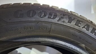 Goodyear Ultra Grip 225/55 R17 97H - 11