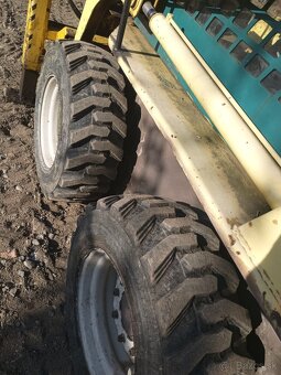 Šmykom riadený nakladač Daewoo - 11