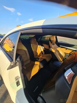 Mercedes E 350 CGI cupe - 11