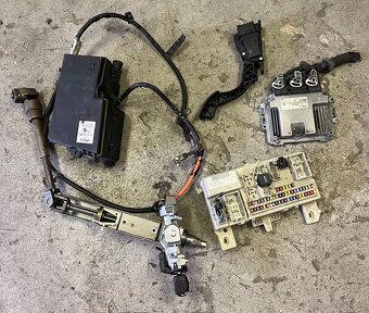 Vsetko komplet za 100e Ford Focus MK2 - 11