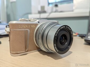 Olympus PEN E-PL9 + externý blesk, spúšť, 2 batérie - 11