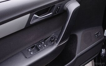 Volkswagen Passat B7 1.6 TDI Sedan - 11