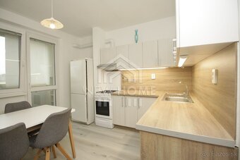 ZAČIATOK Petržalky - 3 SAMOSTATNÉ izby ( čiastočne NE - ZARI - 11