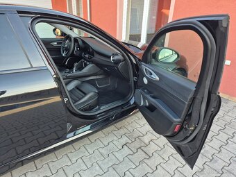Alfa Romeo Giulia 2.0 Turbo Veloce - 11