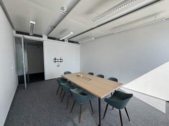 Prenájom novozrekonštruovaného samostatného kancelárskeho tr - 11