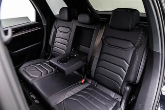 Volkswagen Touareg - 11