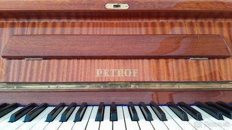 Pianíno (klavír)  - Petrof  Chippendale. - 11