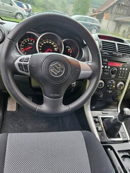 Suzuki Grand Vitara 1.6 LPG + Benzín - 11