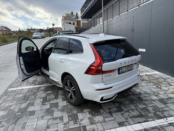 VOLVO XC60 B5 (P) 250hp R-Design AT8 AWD - 11