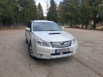 Subaru Outback 2.0D - 11