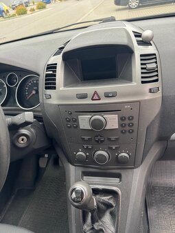 Opel Zafira B - 11