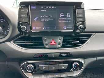 Hyundai i30 Com.1.0T-GDi Comfort ČR+1maj. - 11