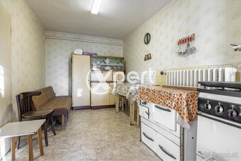 RODINNÝ DOM  V OBCI DOLNÉ SALIBY NA PREDAJ - 11