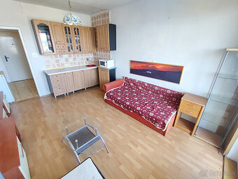 Garsónka s Lodžiou, krásnym výhľadom, blíz.CENTRA, Karpatská - 11