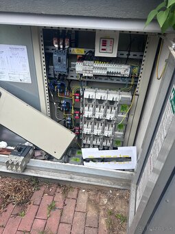 Práca pre elektrikárov a montažnikov elektrarne - 11