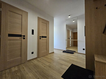 NA PRENÁJOM: MODERNÝ 3 IZBOVÝ BYT DOLNÝ SMOKOVEC - 11