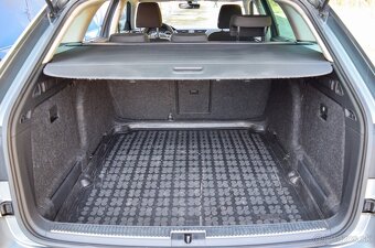 Škoda Superb Combi 1.6 TDI Ambition DSG - 11