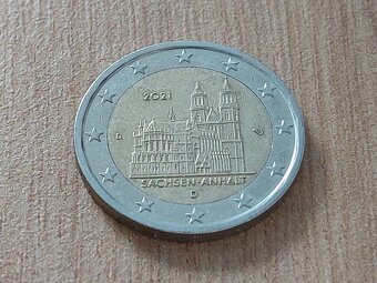 2 EUROVÉ VÝROČNÉ MINCE - 11