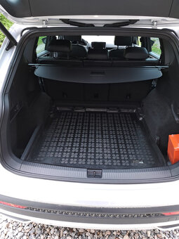 SEAT TARRACO - 11