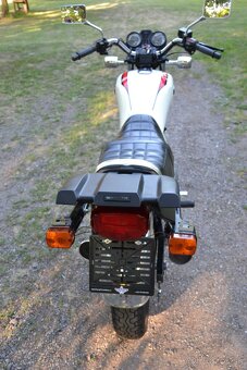 Suzuki GR650 - 11