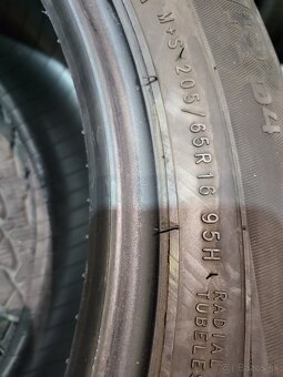 205/65 R16 Nokian zimne pneumatiky - 11