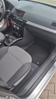 Opel Astra Statio Wagon - 11