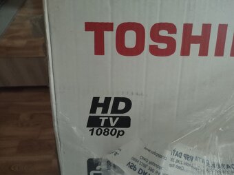 Toshiba Smart TV 48" - 11