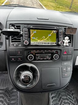 Predám Volkswagen Multivan T5.1 4-motion 2.0TDI 132kw - 11
