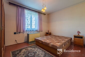 Rodinný dom, sídlo firmy alebo penzión s rozľahlým pozemkom  - 11