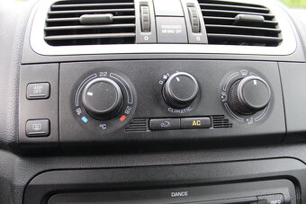 Škoda Fabia 1.2 HTP 12V Ambiente 75 000km - 11