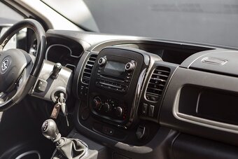 Opel Vivaro Crew Van 1.6 CDTi 88kW M6 6 miestne 04/2016 - 11