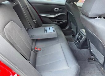 BMW Rad 3 320i A/T - 11