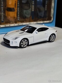 Modely áut Porsche, Jaguár - 11