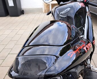 Triumph Daytona T595 - 11