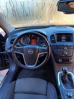 OPEL INSIGNIA SPORTS TOURER - 11
