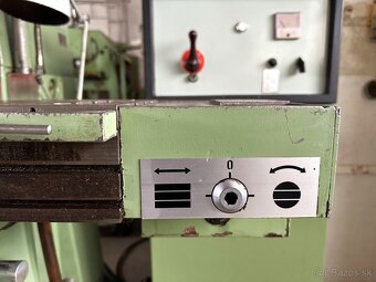 Frézka svislá konzolová FVE 20 - 11