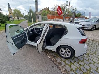 Volkswagen Golf 8 Benzin/CNG 1,5TGI, 96 kW/130 koní - 11