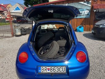 Volkswagen New Beetle 2.0 - 11